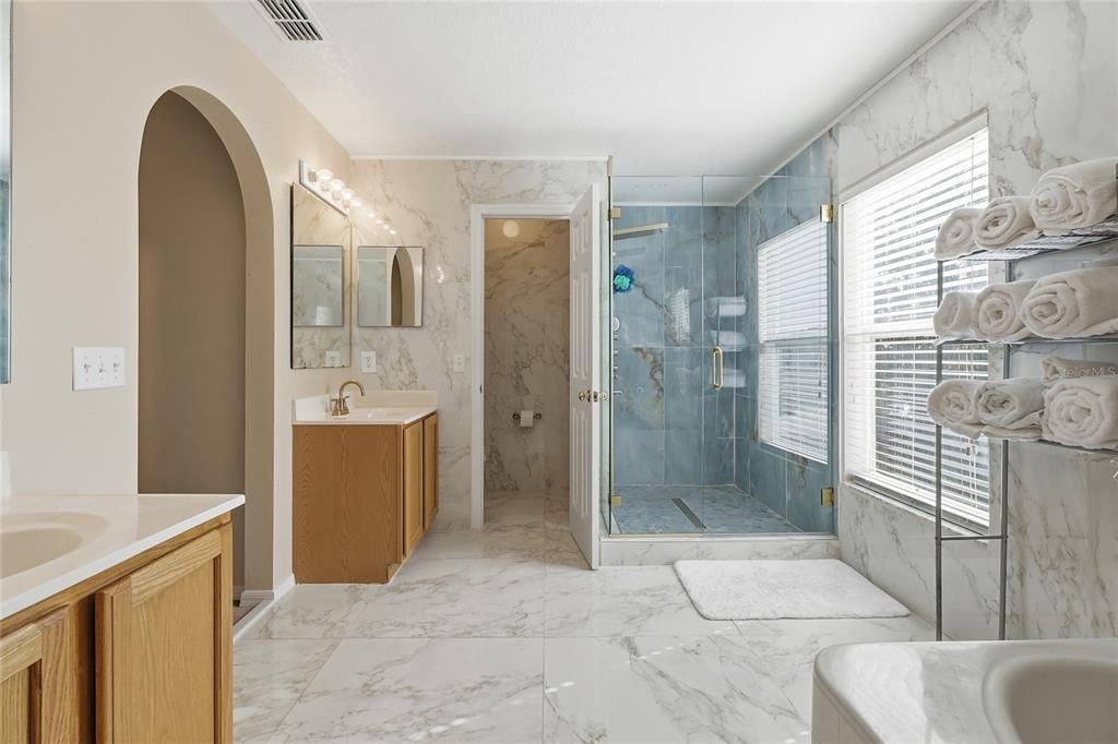 Active With Contract: $425,000 (6 beds, 4 baths, 3920 Square Feet)