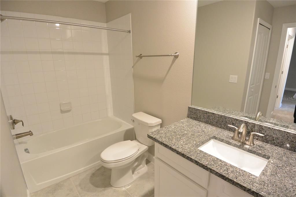 En Venta: $416,500 (3 camas, 2 baños, 2319 Pies cuadrados)