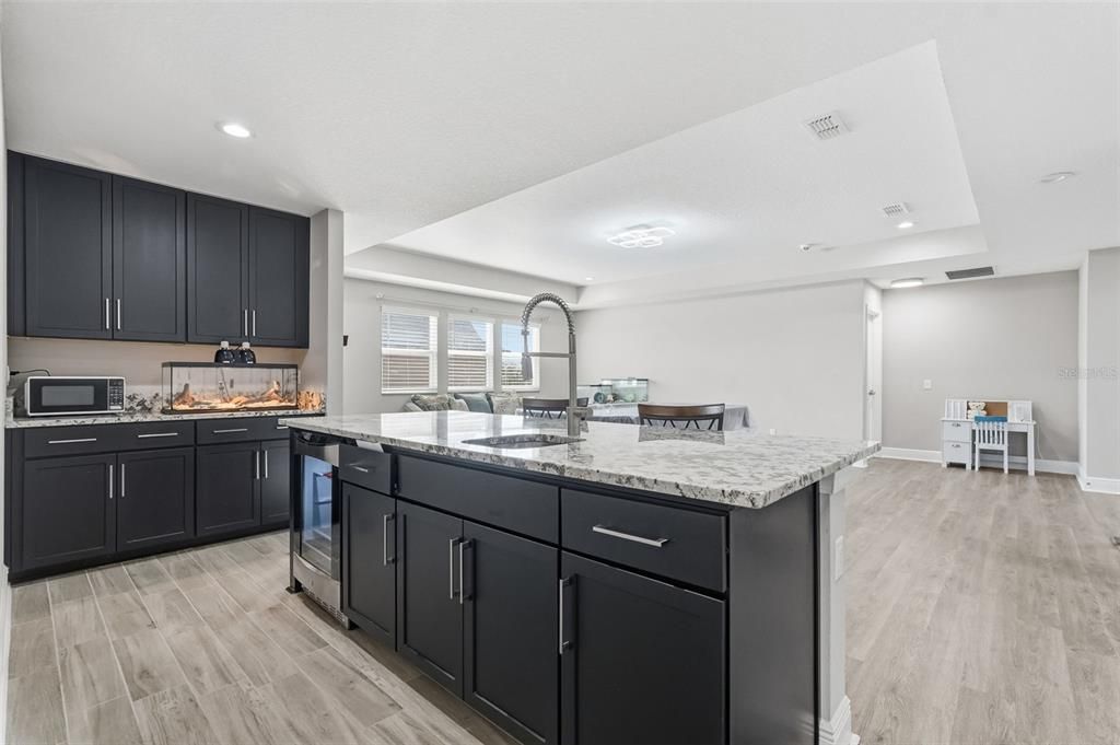 En Venta: $975,000 (7 camas, 4 baños, 5518 Pies cuadrados)