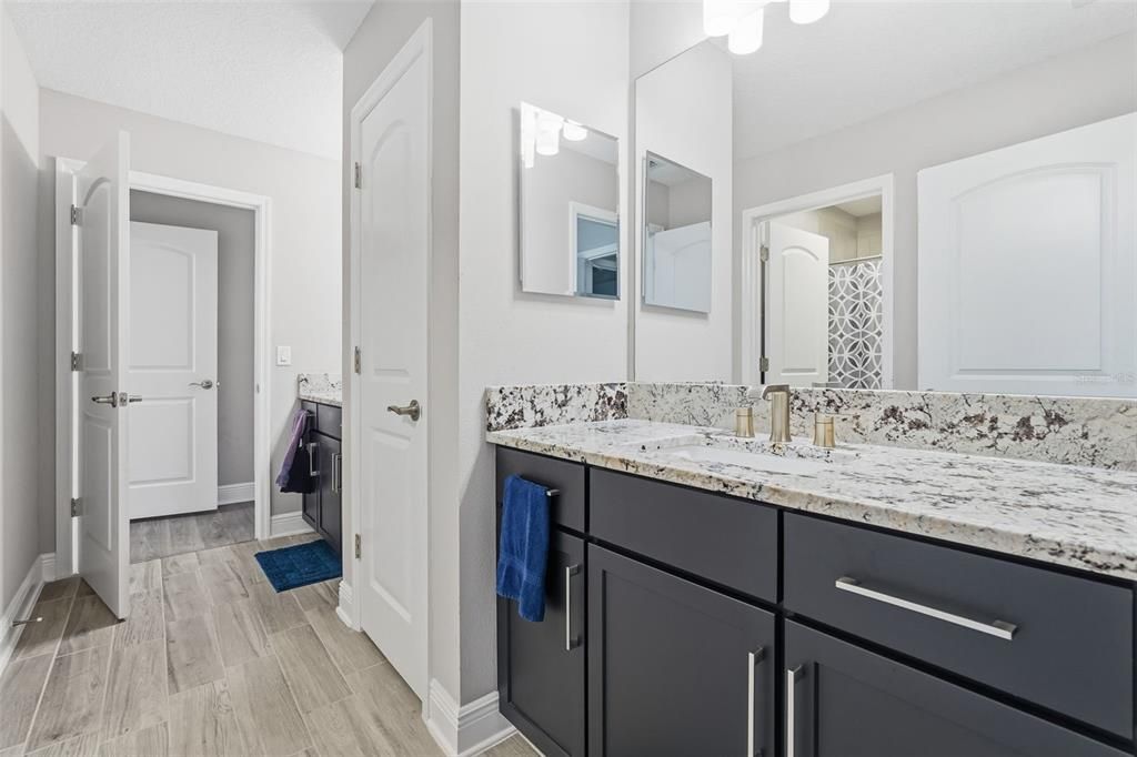 En Venta: $975,000 (7 camas, 4 baños, 5518 Pies cuadrados)