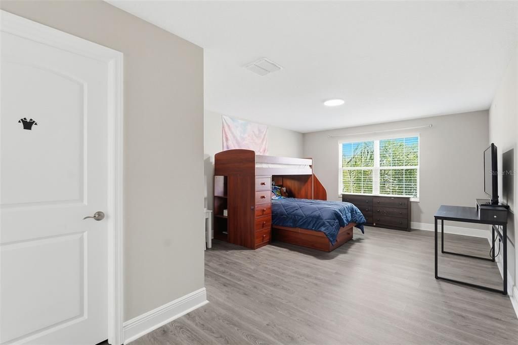 En Venta: $975,000 (7 camas, 4 baños, 5518 Pies cuadrados)