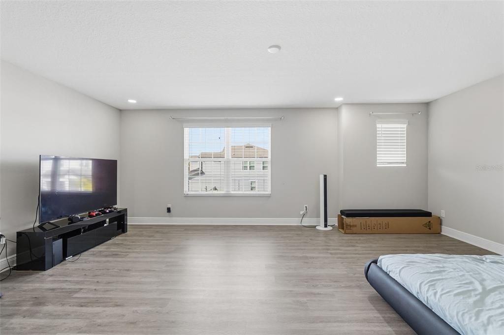 En Venta: $975,000 (7 camas, 4 baños, 5518 Pies cuadrados)