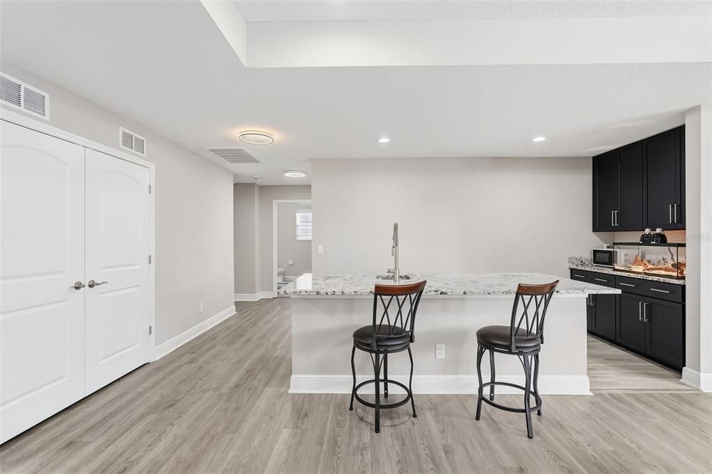 En Venta: $975,000 (7 camas, 4 baños, 5518 Pies cuadrados)