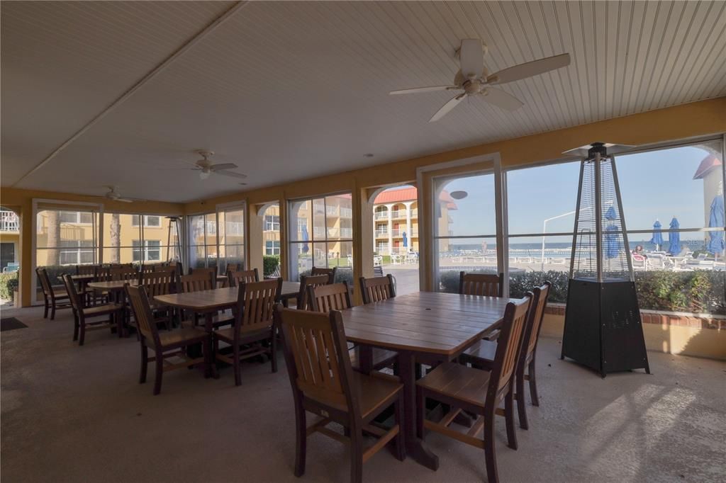For Rent: $4,500 (2 beds, 2 baths, 912 Square Feet)
