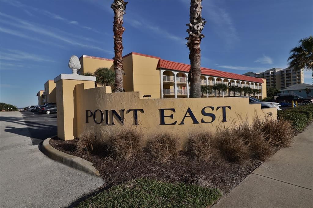 For Rent: $4,500 (2 beds, 2 baths, 912 Square Feet)