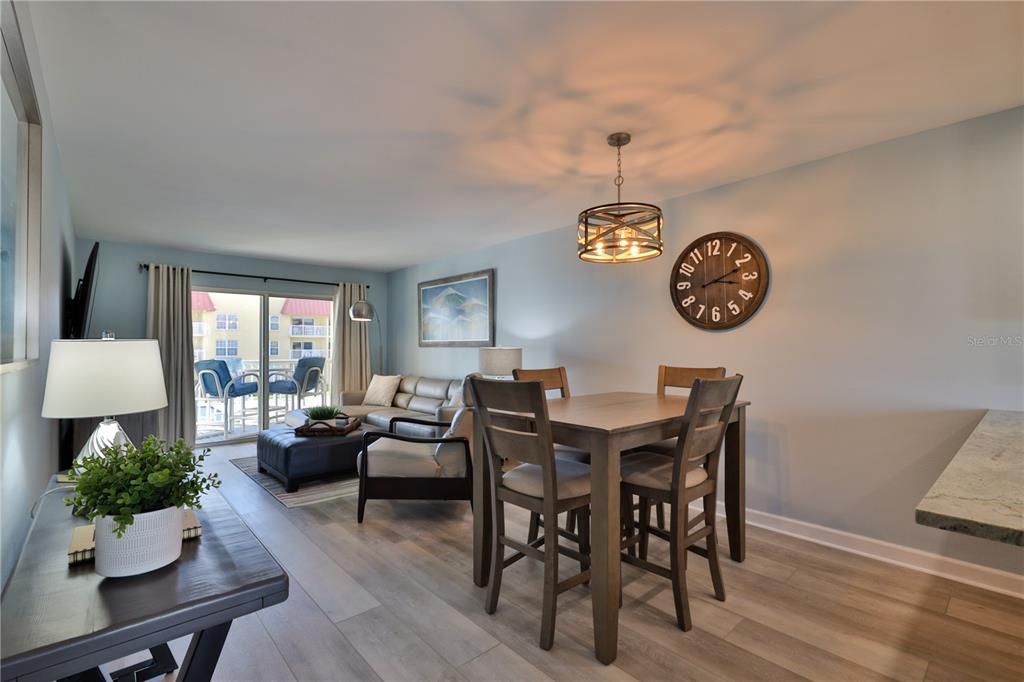 For Rent: $4,500 (2 beds, 2 baths, 912 Square Feet)