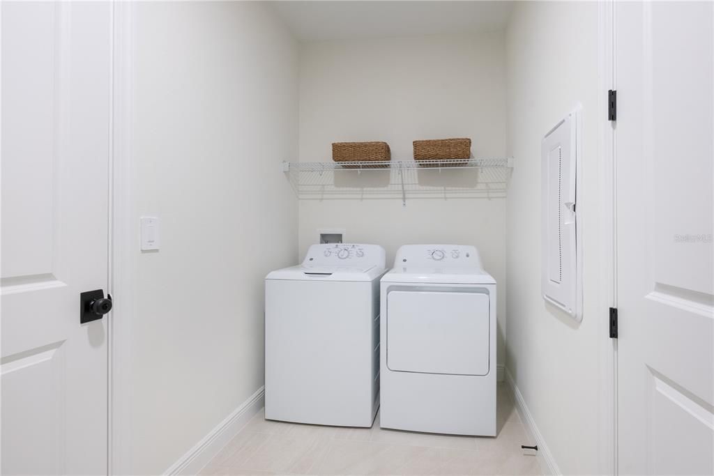 For Sale: $429,990 (3 beds, 2 baths, 2425 Square Feet)