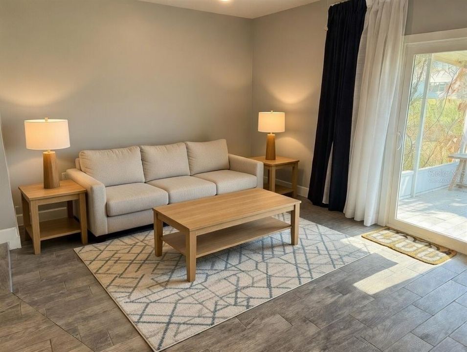 Active With Contract: $179,900 (3 beds, 2 baths, 1178 Square Feet)