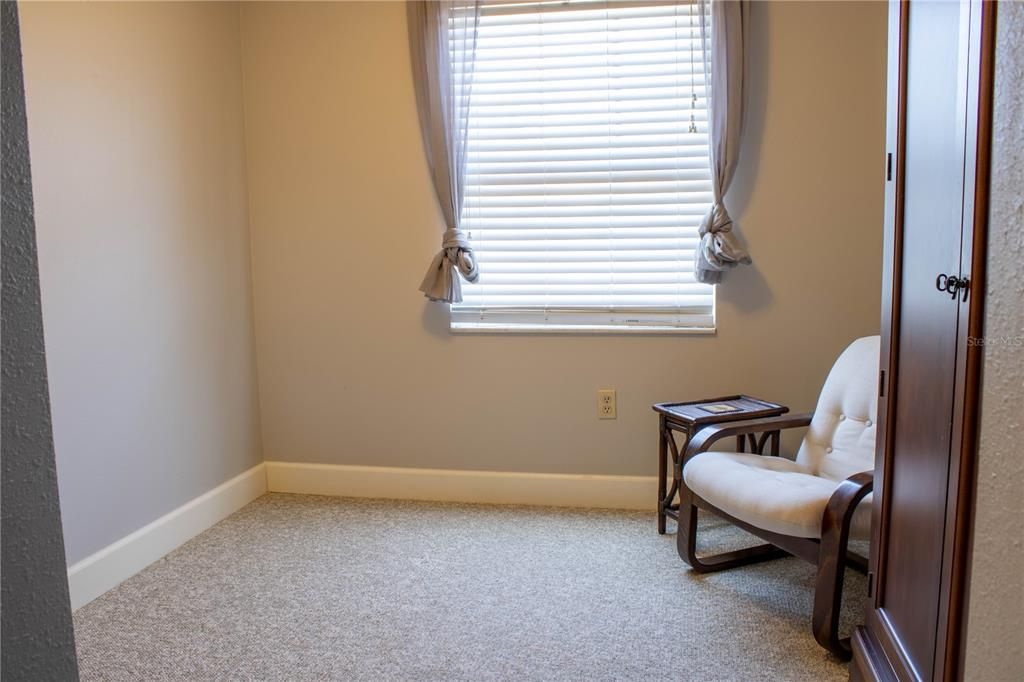 Active With Contract: $179,900 (3 beds, 2 baths, 1178 Square Feet)