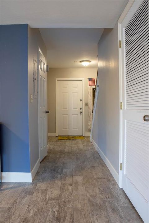 Active With Contract: $179,900 (3 beds, 2 baths, 1178 Square Feet)