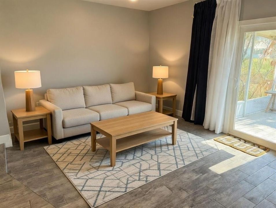 Active With Contract: $179,900 (3 beds, 2 baths, 1178 Square Feet)