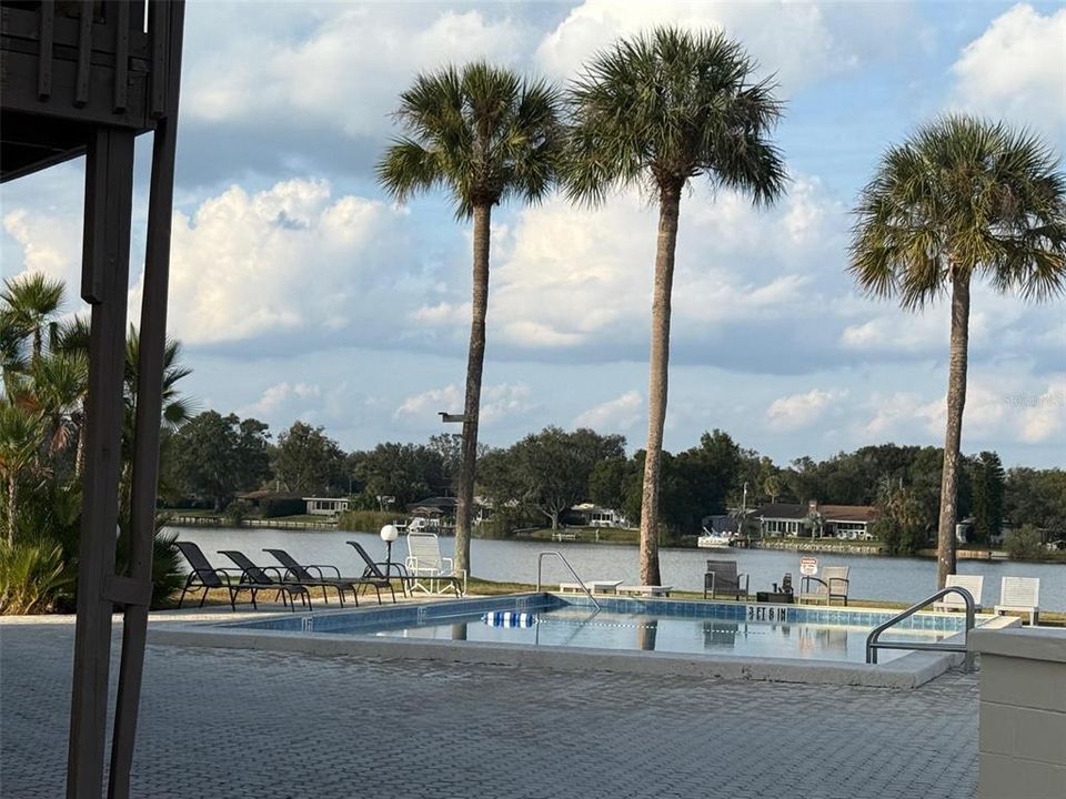 Active With Contract: $179,900 (3 beds, 2 baths, 1178 Square Feet)