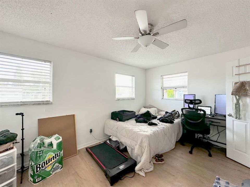 For Sale: $810,000 (6 beds, 0 baths, 3468 Square Feet)