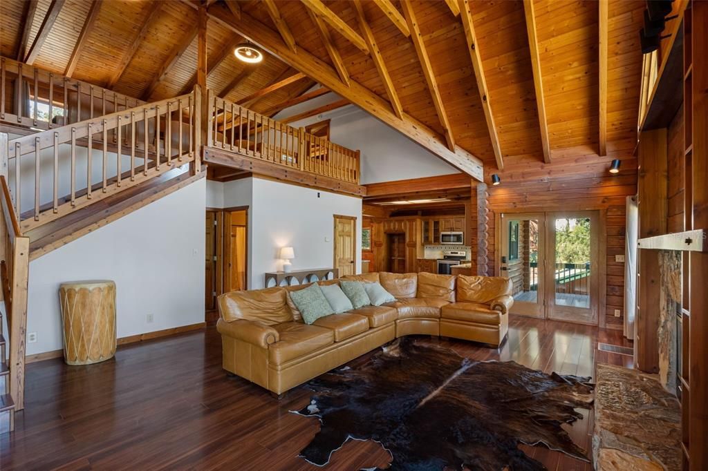 For Sale: $1,780,000 (6 beds, 5 baths, 4227 Square Feet)