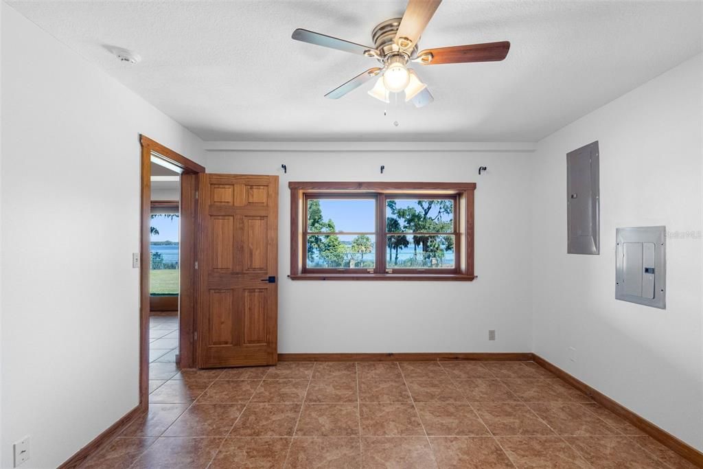 For Sale: $1,780,000 (6 beds, 5 baths, 4227 Square Feet)