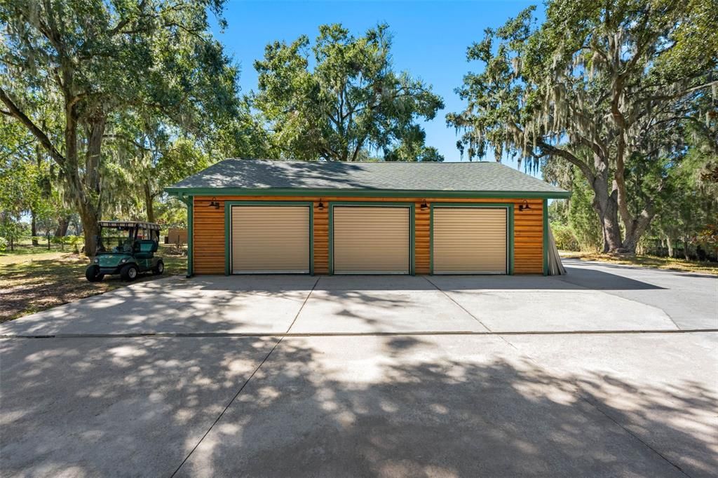 For Sale: $1,780,000 (6 beds, 5 baths, 4227 Square Feet)