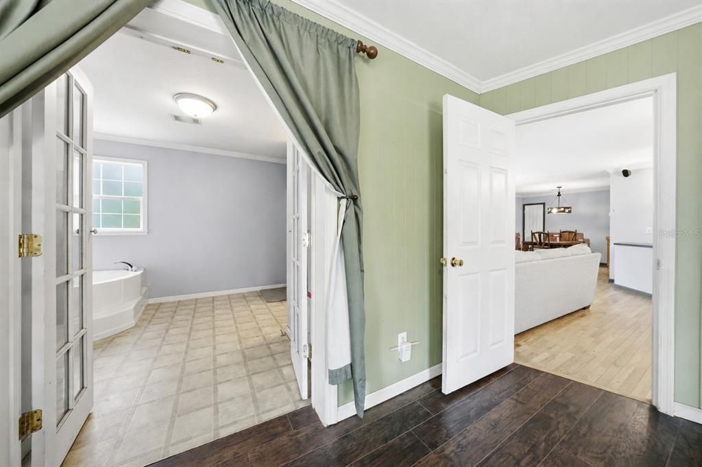 Activo con contrato: $350,000 (3 camas, 2 baños, 1540 Pies cuadrados)