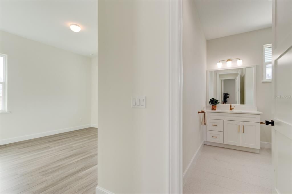En Venta: $1,306,000 (4 camas, 4 baños, 2527 Pies cuadrados)