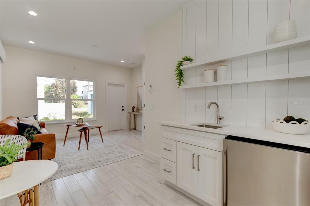 En Venta: $1,306,000 (4 camas, 4 baños, 2527 Pies cuadrados)