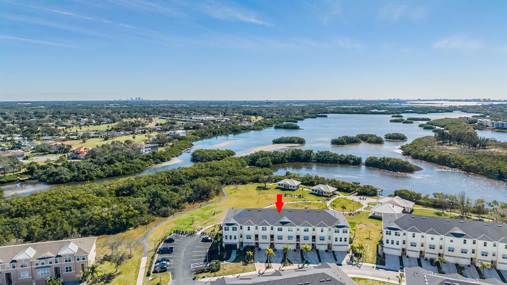 Activo con contrato: $629,900 (3 camas, 3 baños, 2244 Pies cuadrados)