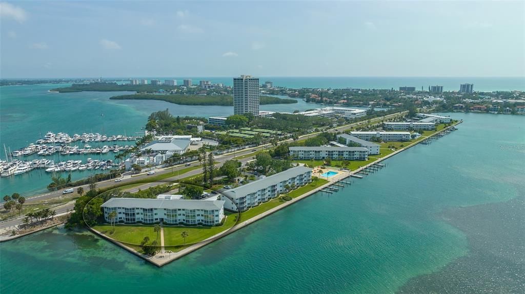 Activo con contrato: $599,000 (2 camas, 2 baños, 882 Pies cuadrados)