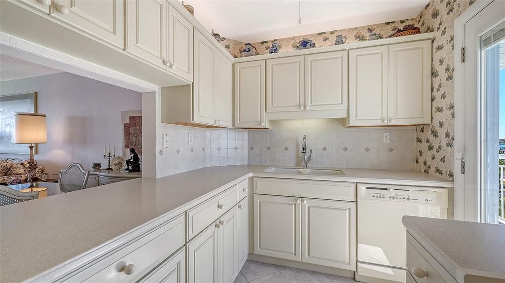 Activo con contrato: $599,000 (2 camas, 2 baños, 882 Pies cuadrados)