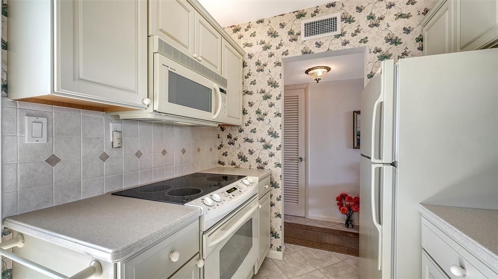 Activo con contrato: $599,000 (2 camas, 2 baños, 882 Pies cuadrados)