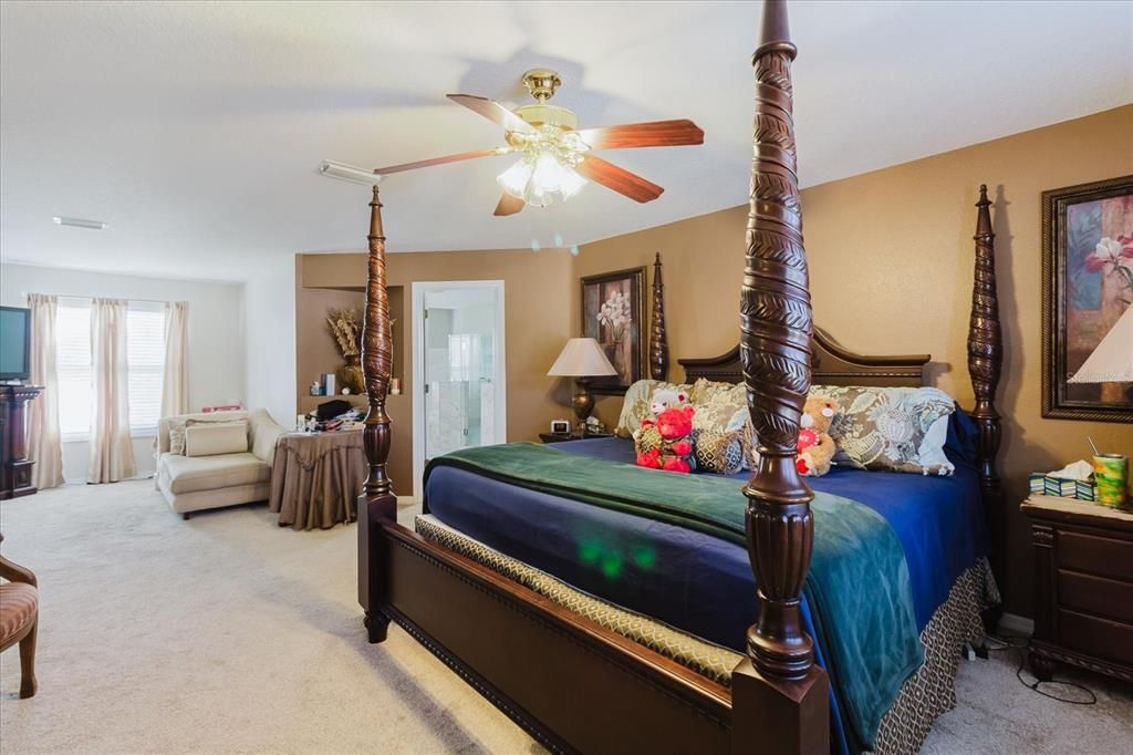 Active With Contract: $689,000 (5 beds, 3 baths, 3729 Square Feet)