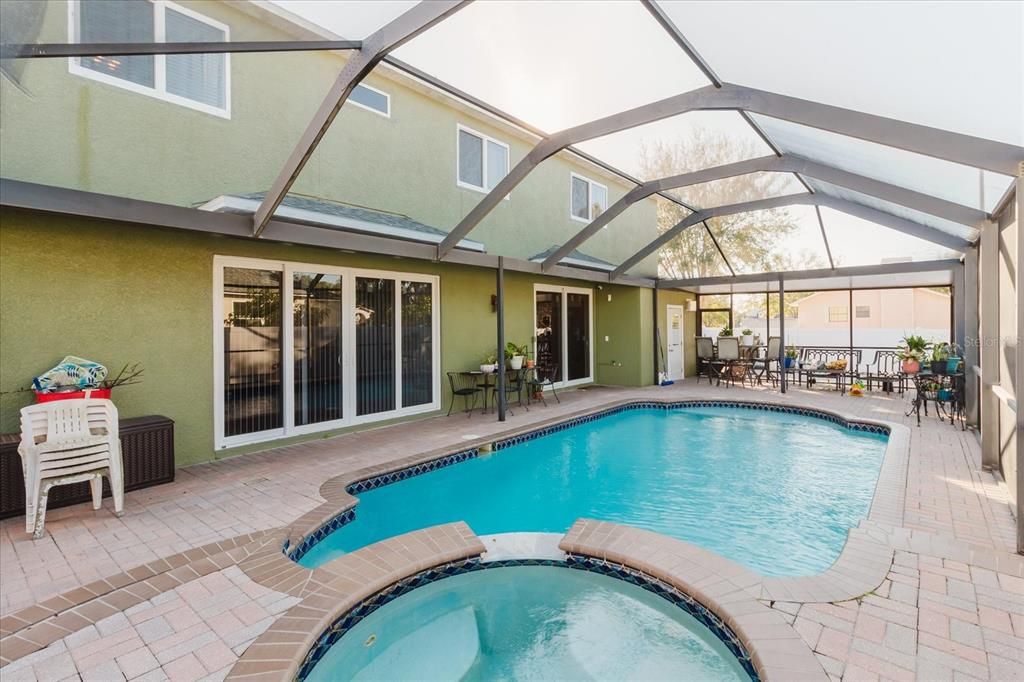 Active With Contract: $689,000 (5 beds, 3 baths, 3729 Square Feet)