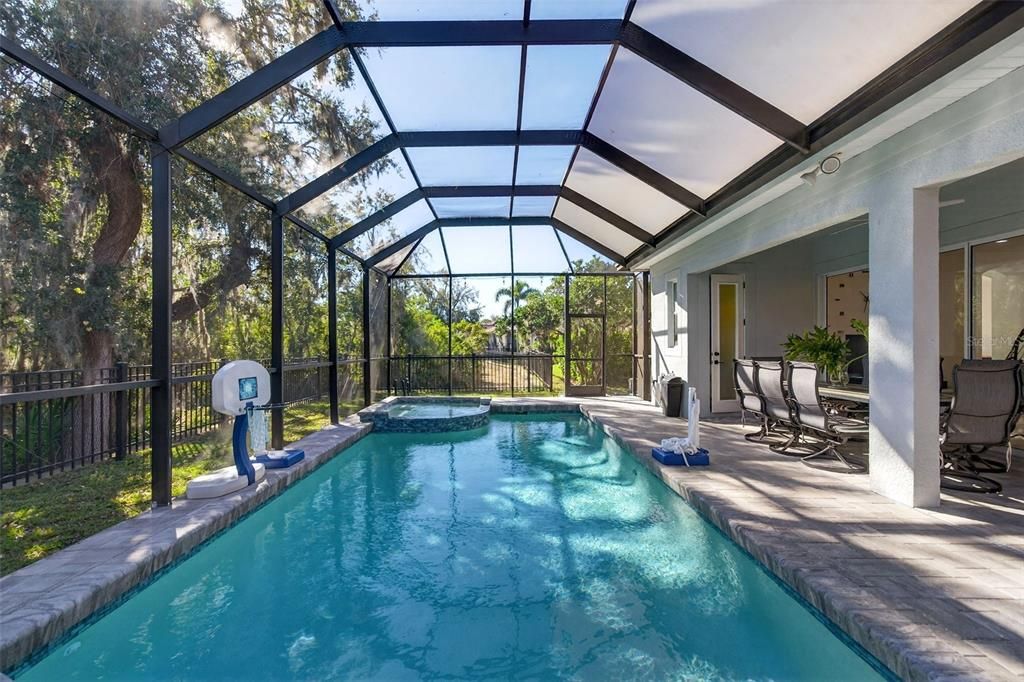 For Sale: $1,200,000 (5 beds, 3 baths, 3661 Square Feet)
