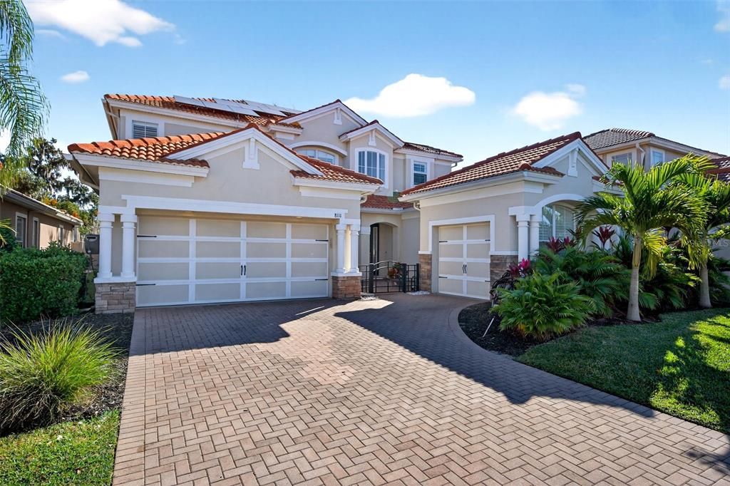 For Sale: $1,200,000 (5 beds, 3 baths, 3661 Square Feet)
