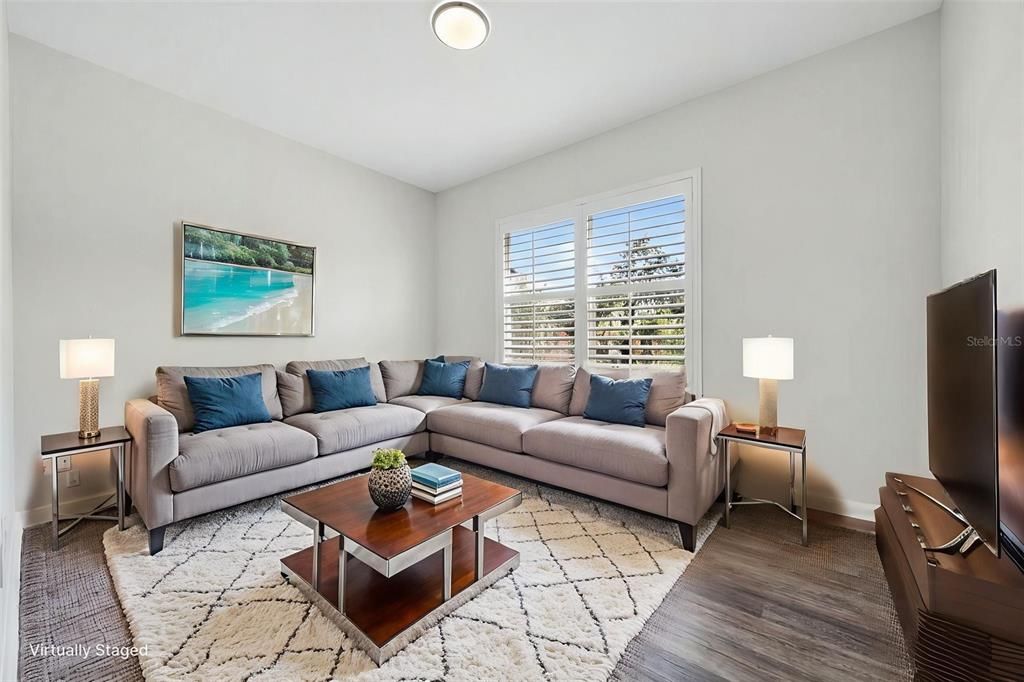 For Sale: $1,200,000 (5 beds, 3 baths, 3661 Square Feet)