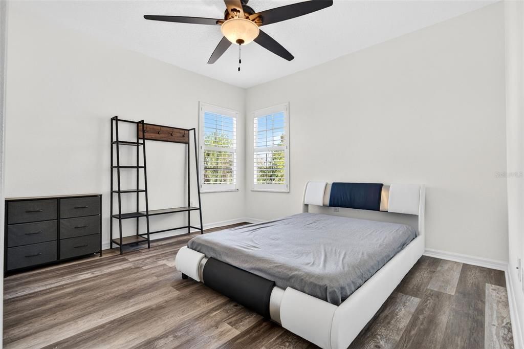 For Sale: $1,200,000 (5 beds, 3 baths, 3661 Square Feet)