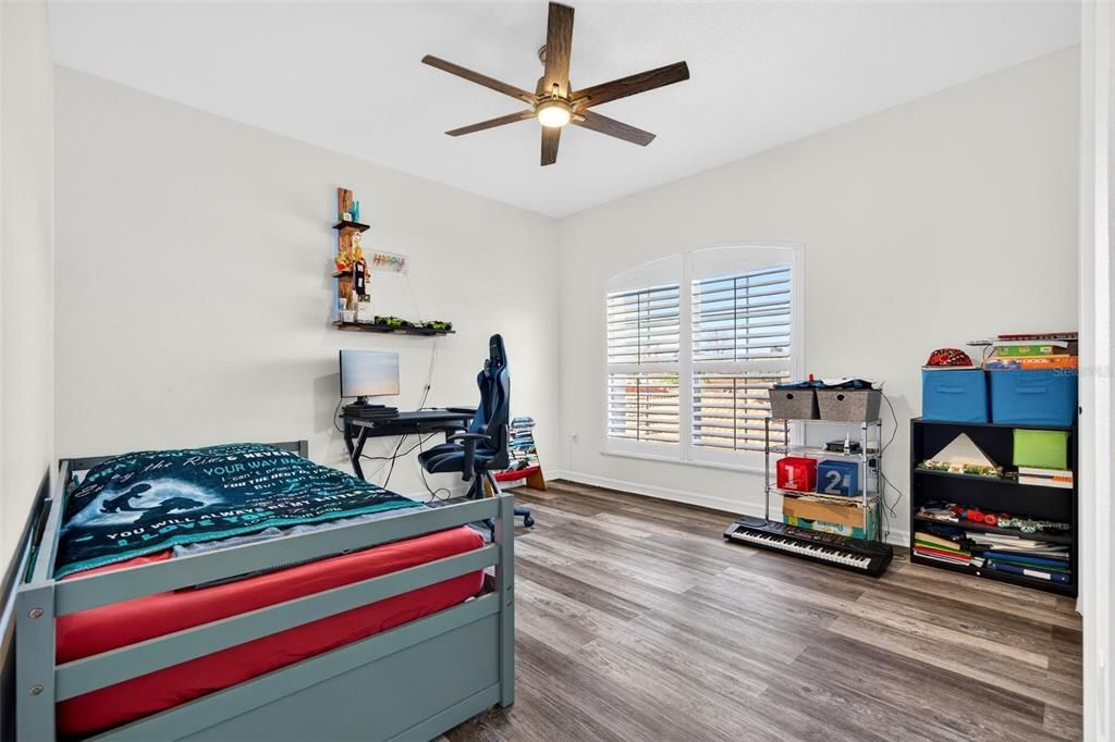For Sale: $1,200,000 (5 beds, 3 baths, 3661 Square Feet)