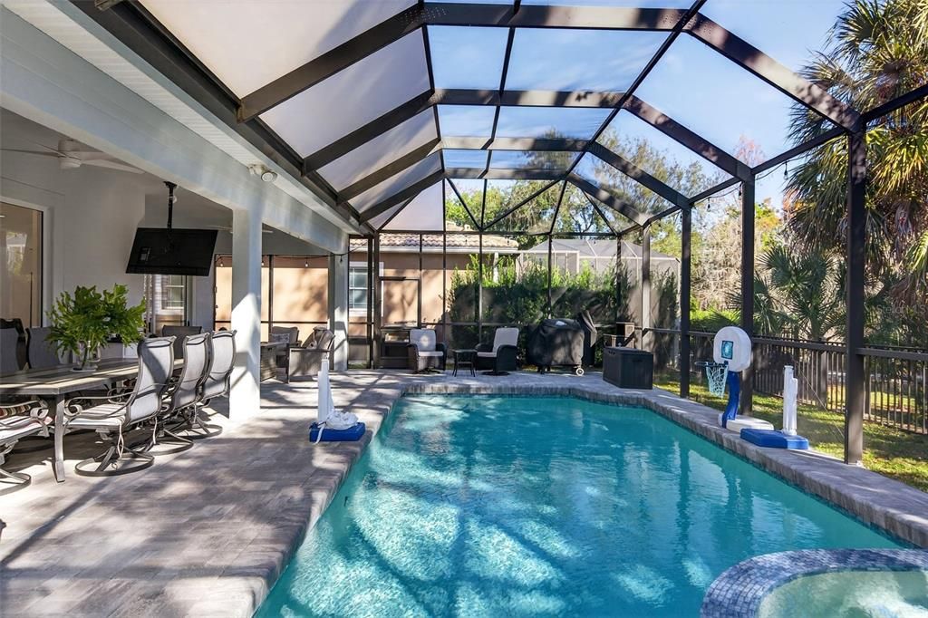 For Sale: $1,200,000 (5 beds, 3 baths, 3661 Square Feet)