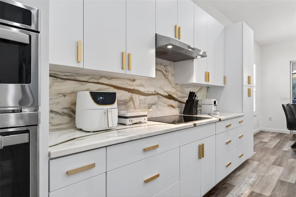 For Sale: $1,200,000 (5 beds, 3 baths, 3661 Square Feet)