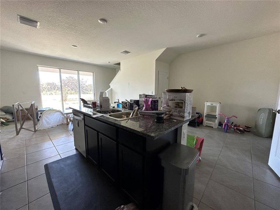 For Sale: $270,000 (3 beds, 2 baths, 1695 Square Feet)