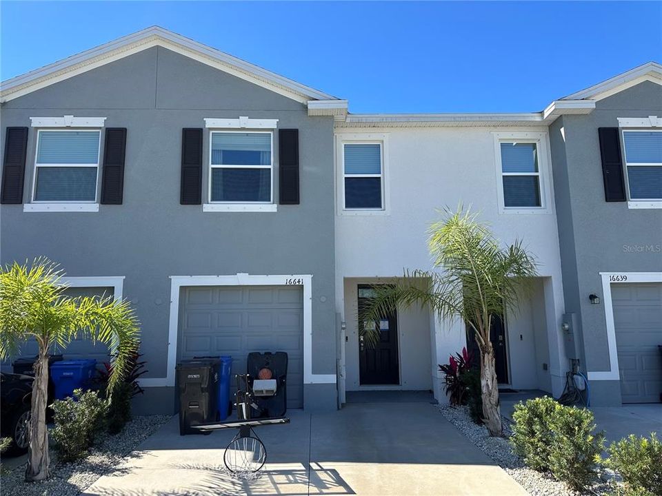 For Sale: $270,000 (3 beds, 2 baths, 1695 Square Feet)