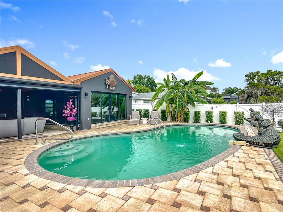 En Venta: $1,339,000 (4 camas, 3 baños, 2849 Pies cuadrados)