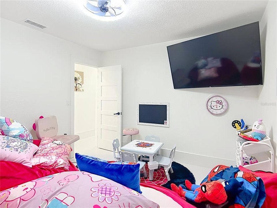 En Venta: $1,339,000 (4 camas, 3 baños, 2849 Pies cuadrados)