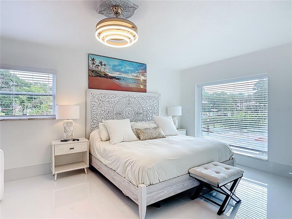 En Venta: $1,339,000 (4 camas, 3 baños, 2849 Pies cuadrados)