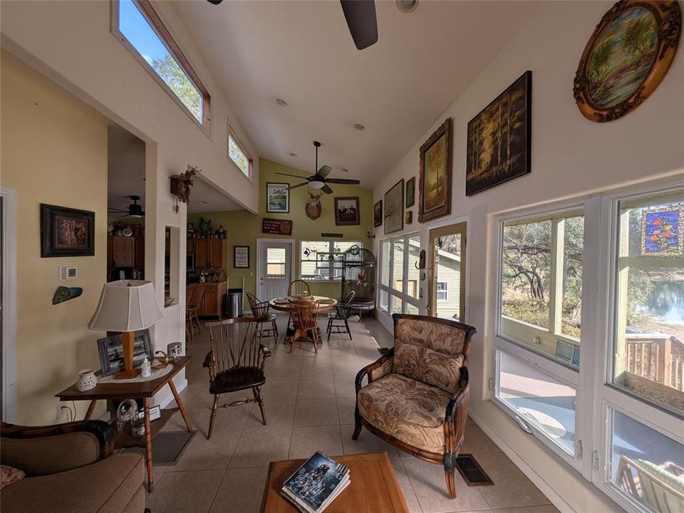 En Venta: $175,000 (1 camas, 1 baños, 1942 Pies cuadrados)