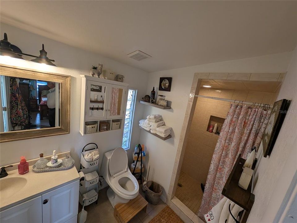 En Venta: $175,000 (1 camas, 1 baños, 1942 Pies cuadrados)