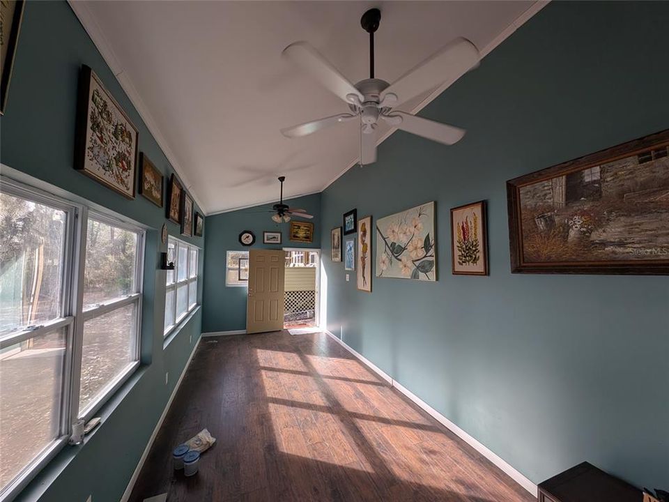 En Venta: $175,000 (1 camas, 1 baños, 1942 Pies cuadrados)