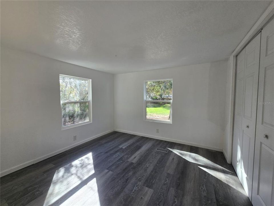 En Venta: $215,000 (3 camas, 2 baños, 1144 Pies cuadrados)