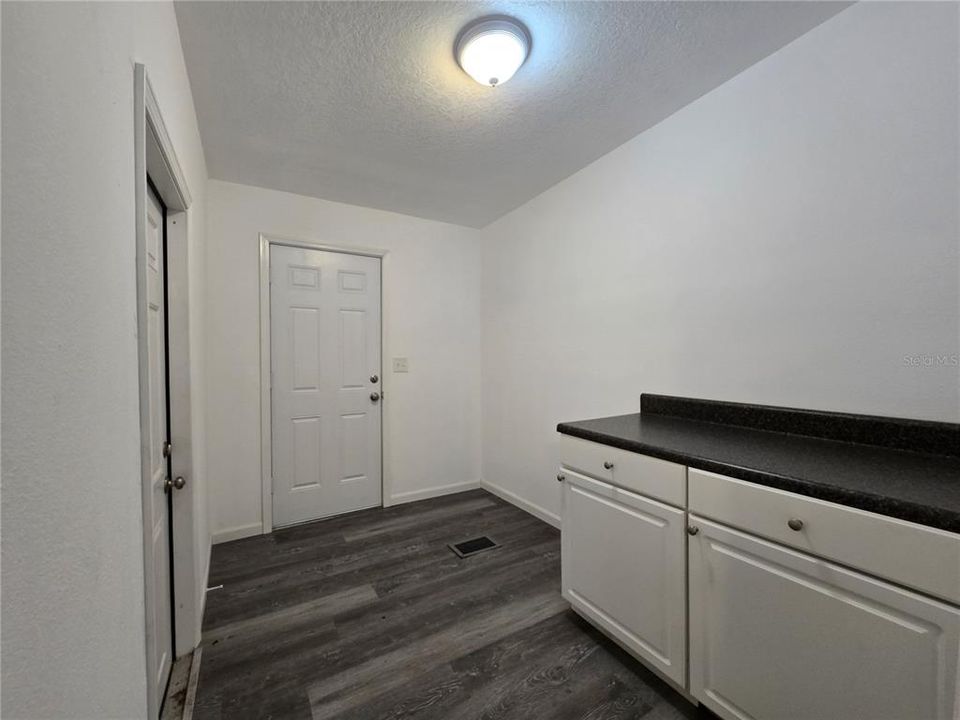 En Venta: $215,000 (3 camas, 2 baños, 1144 Pies cuadrados)