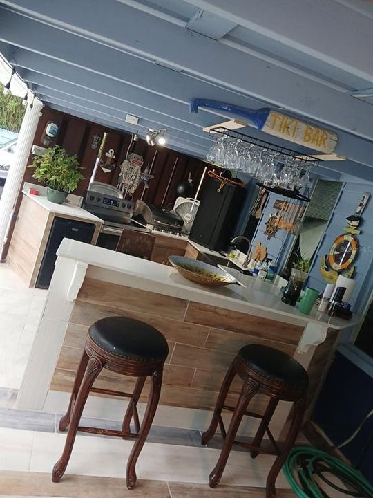En Venta: $299,900 (4 camas, 3 baños, 1615 Pies cuadrados)