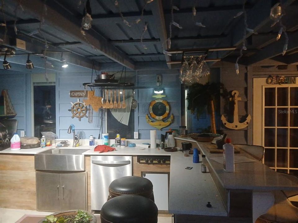 En Venta: $299,900 (4 camas, 3 baños, 1615 Pies cuadrados)