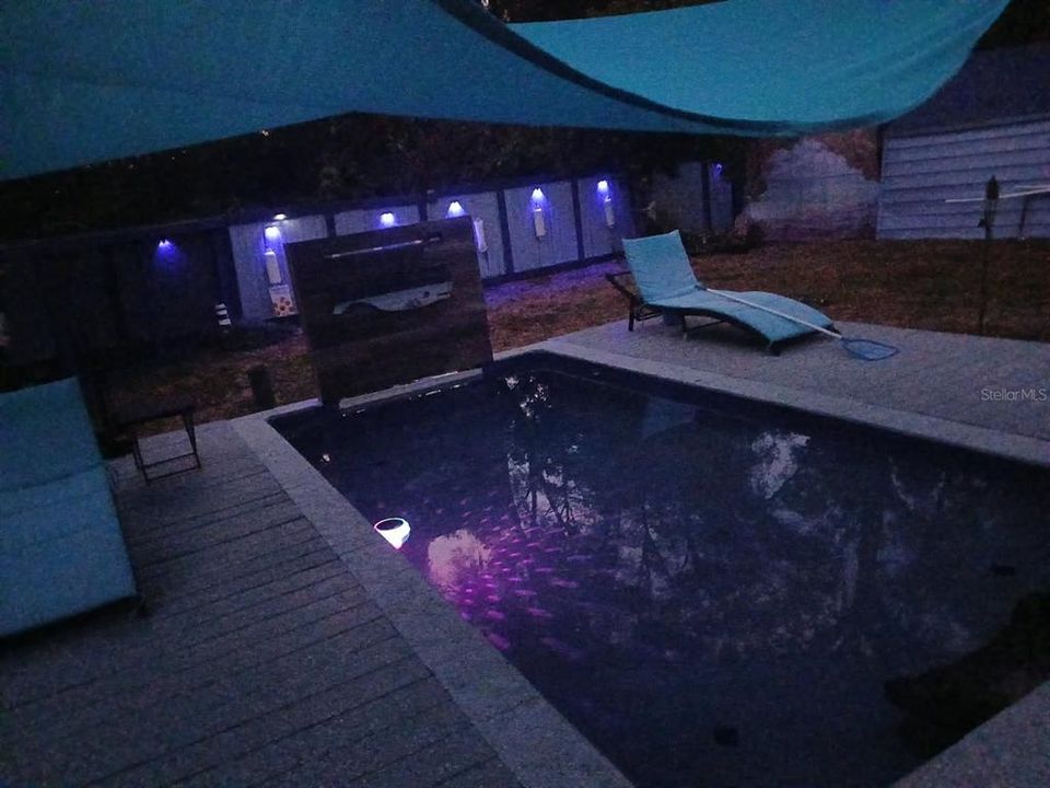 En Venta: $299,900 (4 camas, 3 baños, 1615 Pies cuadrados)