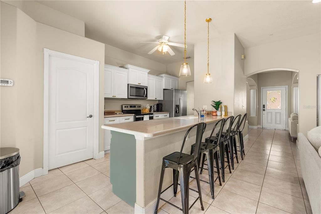 For Sale: $359,000 (4 beds, 2 baths, 1962 Square Feet)